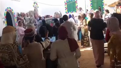 صفعها 3 مرات وفتح دماغها.. شاب يعتدي على فتاة أثناء زيارتها لأسوان ضمن فوج قطار الشباب | فيديو