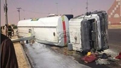 كواليس انقلاب سيارة محملة بالمواد البترولية على طريق الإسكندرية الصحراوي بسبب انفجار الإطار الأمامي