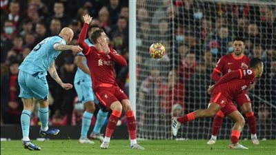 بهدفه في ليفربول.. جونجو شيلفي يحقق رقمًا مميزًا بالدوري الإنجليزي