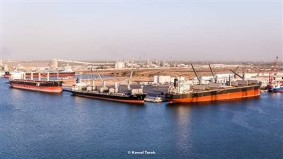 لسوء الأحوال الجوية.. إغلاق ميناء دمياط بشكل مؤقت