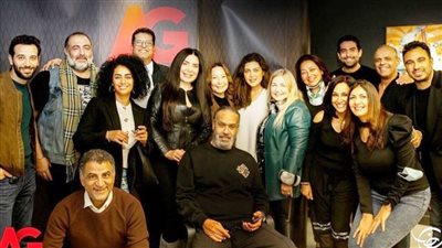 عبير صبري تظهر رفقة أبطال مسلسل يوتيرن قبل بدء تصويره