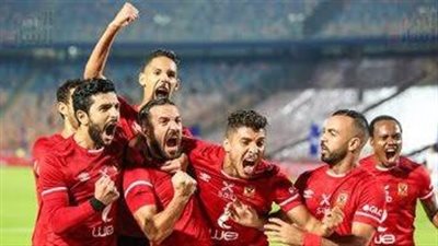 طلاب في إحدى مدارس المنيا يهتفون باسم الأهلي قبل مباراة السوبر الإفريقي