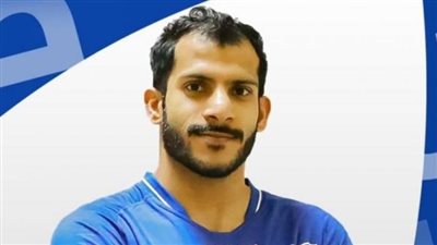 تفاصيل وفاة لاعب كرة قدم عماني في الملعب قبل انطلاق المباراة| فيديوجراف