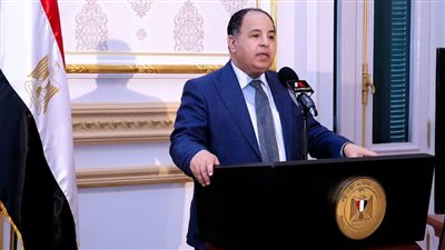 وزير المالية يكشف حقيقة فرض رسوم على السينما والمسارح وضريبة على المياه الغازية | بث مباشر