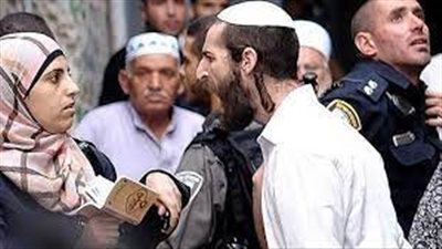 عربدة واغتيالات وجرائم عنيفة.. مطالبات فلسطينية بالحماية الدولية من المستوطنين الإسرائيليين 