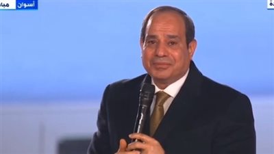 السيسي يكرم عددًا من الشخصيات في ختام فعاليات أسبوع الصعيد 
