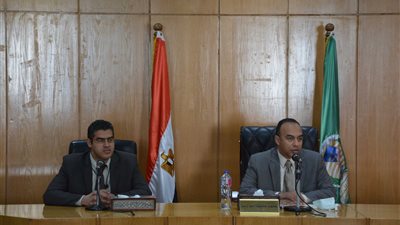 نائب محافظ المنيا يتابع مستوى قطاع الصحة مع المسؤولين