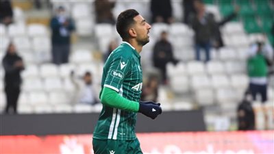 مدرب أولمبياكوس يحسم مستقبل أحمد حسن كوكا مع الفريق