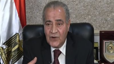 وكيل تموين المنيا يرصد تفاصيل مطاحن مصر الوسطى