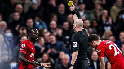 ماني يحصل على أسرع بطاقة صفراء في تاريخ الدوري الإنجليزي الممتاز