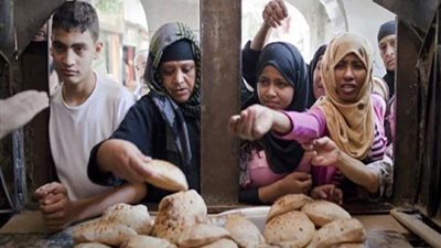 تكلفة إنتاجه 65 قرشا.. وزير التموين يدرس رفع سعر رغيف الخبز تدريجيًا | بث مباشر