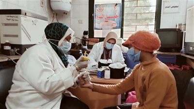 صحة المنيا تقدم الخدمات الطبية والعلاجية لـ 1799 مواطنًا بقرية نواي