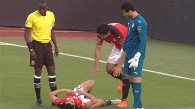 طبيب الأهلي يتحدث عن إصابة أكرم توفيق