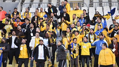  جماهير الإسماعيلي تشعل مدرجات برج العرب في مواجهة الأهلي