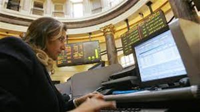 الأسهم القيادية تصعد بالبورصة في منتصف تعاملات الأسبوع ورأس المال يربح 6.4 مليار جنيه