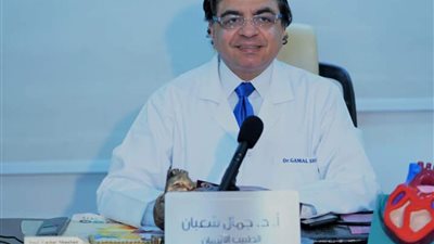 عميد معهد القلب السابق يكشف أسباب الدوخة والصداع بعد الإفطار في رمضان 