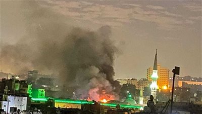 مصدر بالأوقاف: إقامة الصلوات في مسجد الحسين بشكل طبيعي بعد حريق أمس