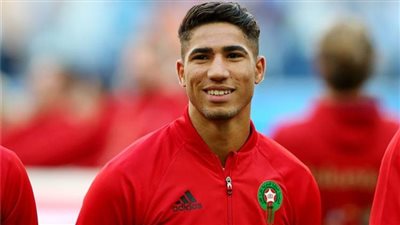 والدي كان بائعًا ووالدتي عملت خادمة.. أشرف حكيمي لاعب سان جيرمان يكشف أسرار حياته | فيديوجراف 