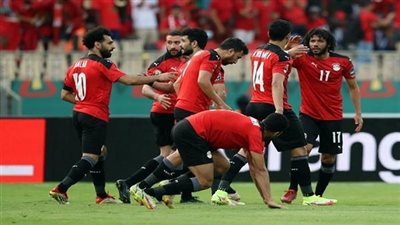 سفير مصر بالكاميرون يحسم أمر طائرة التجسس على منتخب مصر 