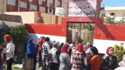 الأسئلة بسيطة.. سعادة بين طلاب الإعدادية في بورسعيد والبحيرة لسهولة امتحاني العلوم والدراسات | بث مباشر