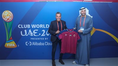رئيس نادي الوحدة الإماراتي يكرم بعثة الأهلي قبل مشاركتها في مونديال الأندية 