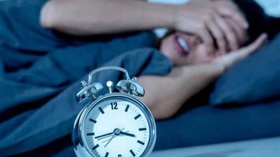 قاعدة 90 دقيقة.. تعرف على مراحل النوم وكيف تستيقظ منتعشًا