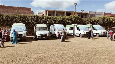 صحة المنيا تطلق قافلة طبية لأهالي قرية الناصرية