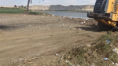 نائب رئيس مدينة المنيا: رفع القمامة والمخلفات الصلبة من الشوارع والأراضي الزراعية