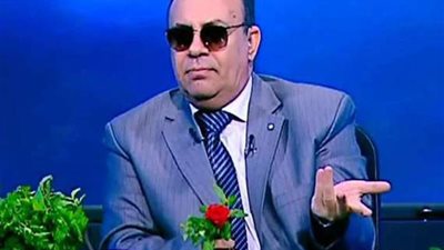 حرض على ضرب إسلام البحيري.. بلاغ ضد مبروك عطية لمنعه من ممارسة الخطابة والظهور الإعلامي 