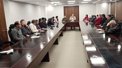 تحويل السكني لإداري وتجاري..رئيس جهاز القاهرة الجديدة يجتمع بمسئولي الأحياء لمناقشة مشاكل المدينة