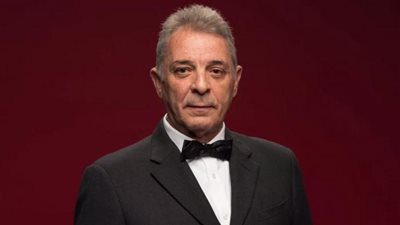 محمود حميدة يتلقى 6 صفعات في فيلم مطرح مطروح