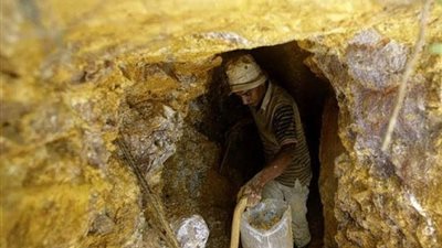 الحكومة تقر تعديلات لائحة قانون الثروة المعدنية لتنظيم تراخيص المناجم