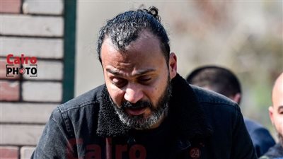إبراهيم سعيد باكيًا بعد وفاة والده: في أشخاص وقفت معاهم ومالقتهمش | فيديوجراف