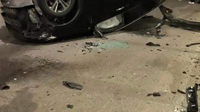 مصرع شخص في حادثة تصادم سيارة بي إم دبليو بـ4 سيارات على طريق وصلة دهشور | صور