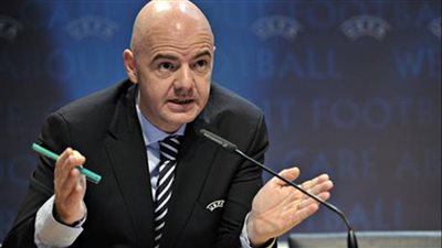 الخطيب يدعو رئيس فيفا لزيارة الأهلي 