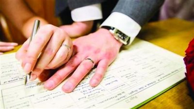 تفاصيل قانون يشترط الحصول على شهادات صحية ونفسية قبل الزواج | فيديو