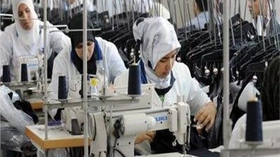 تزامنًا مع الاحتفال باليوم العالمي للمرأة.. حقوق الموظفات بالجهاز الإداري للدولة | بث مباشر