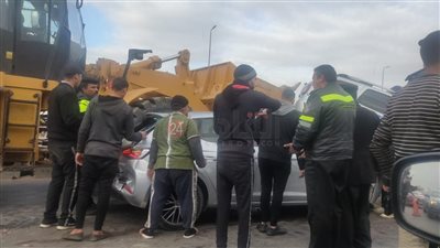 مصرع وإصابة شخصين في تصادم سيارة نقل بـ توك توك بالشرقية |أسماء