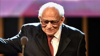 رشوان توفيق: الممثلين بيوسخوا نفسهم.. وربنا بيرزق محمد رمضان بغير حساب