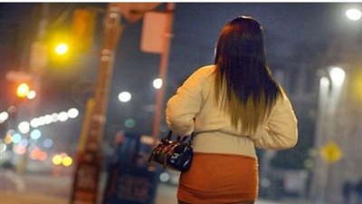 رذيلة في المصنع.. إخلاء سبيل فتاة متهمة بممارسة أعمال إباحية مع زميلها في العمل بـ 6 أكتوبر