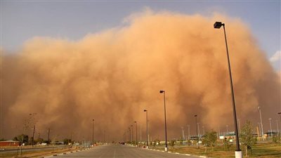 نشاط ملحوظ للرياح المحملة بالأتربة وفرص لسقوط الأمطار.. الأرصاد تحذر من طقس اليوم | بث مباشر