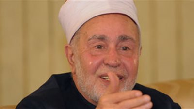 منع النقاب وأباح ترشح المرأة لرئاسة الدولة وأجاز فوائد البنوك.. أبرز فتاوى الإمام طنطاوي في ذكرى وفاته  