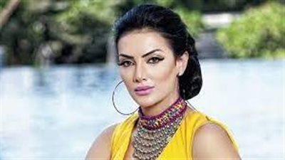هطلع أسجنها.. حورية فرغلي تنفعل على حارس عقارها لإدخاله زائرة في غيابها | فيديو
