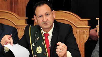 الإدارية العليا: لا يجوز لرؤساء الجامعات رفض منح الأستاذة الجامعية إجازة لمرافقة زوجها بحجة عملها