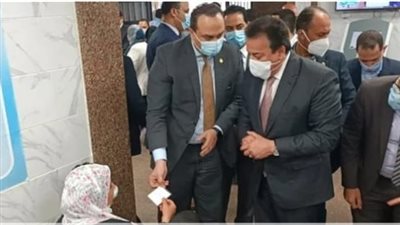 خالد عبد الغفار يتابع سير العمل في مستشفيات التأمين الصحي بالإسماعيلية | بث مباشر