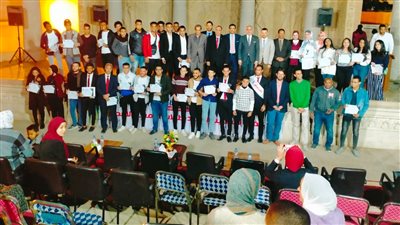 رئيس جامعة الأقصر يشهد حفل تنصيب اتحاد الطلاب | صور