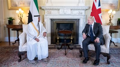 محمد بن زايد ورئيس وزراء بريطانيا يبحثان أزمة أوكرانيا واستقرار أسواق الطاقة