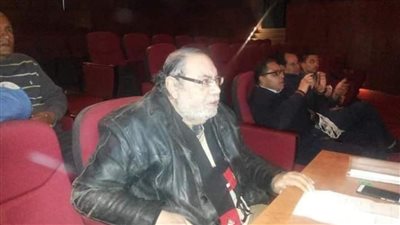 الحزن يخيم على مواقع التواصل بعد وفاة السيد فجل الملقب بـ شيخ المخرجين