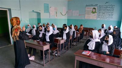 إدانات دولية لقرار حكومة طالبان الأفغانية بإغلاق مدارس الفتيات بعد سن 11 عاما 