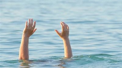 بث مباشر | وسط انهيار أسرته.. جهود مكثفة لانتشال جثمان شاب لقي مصرعه غرقًا بإحدى ترع سوهاج